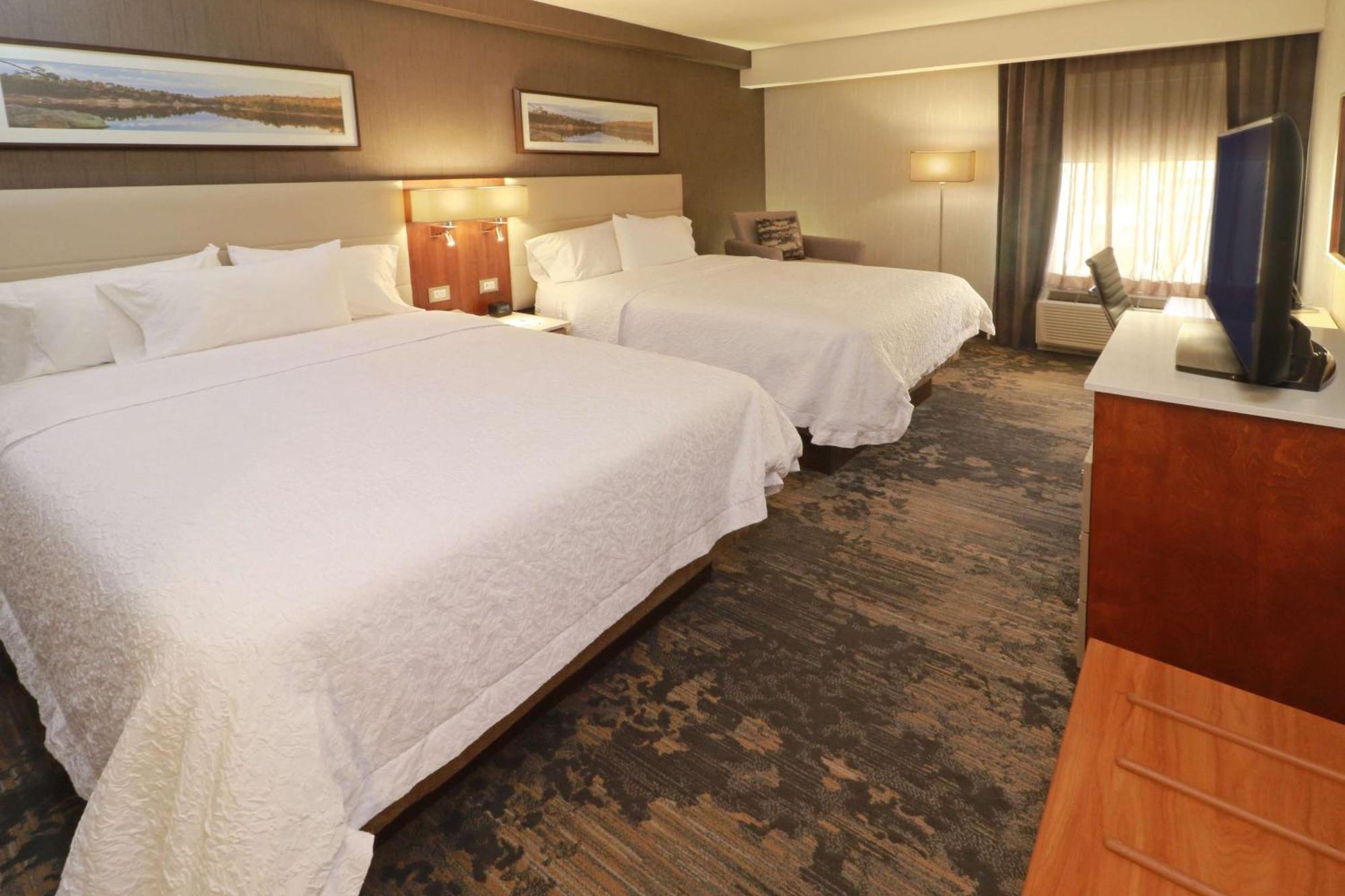 Hotel Hampton By Hilton 3*