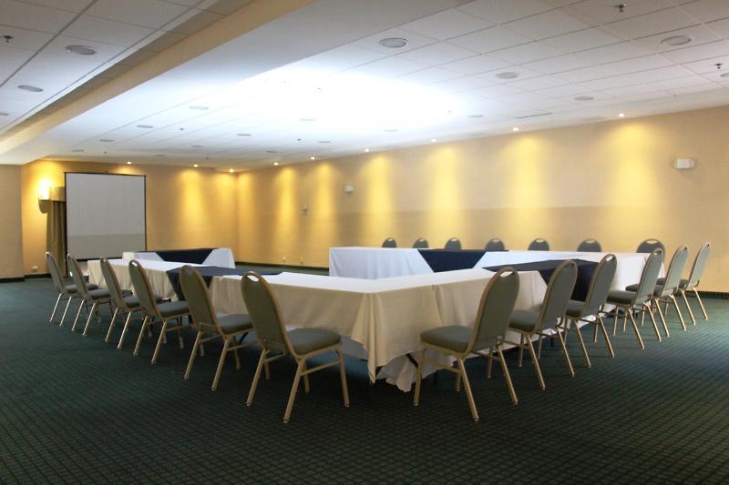 Hotel Hampton By Hilton 3*